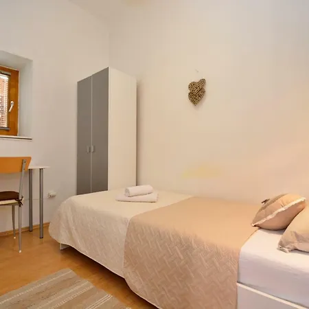 Apartment Perovic